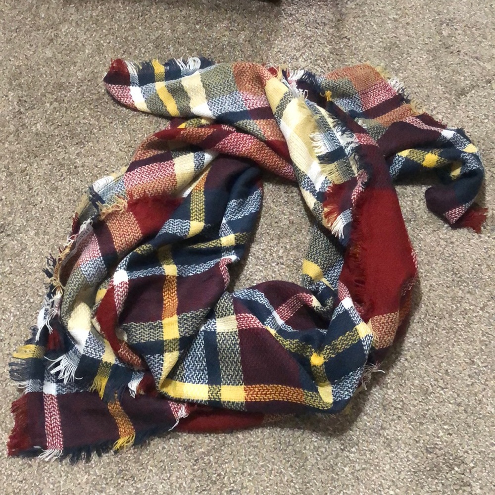 Square scarf. One size great condition